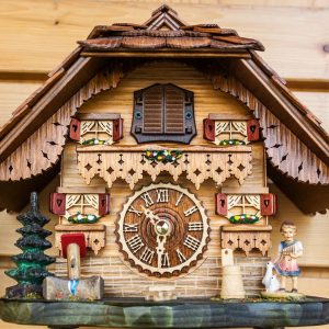 BLACK-FOREST-CLOCK